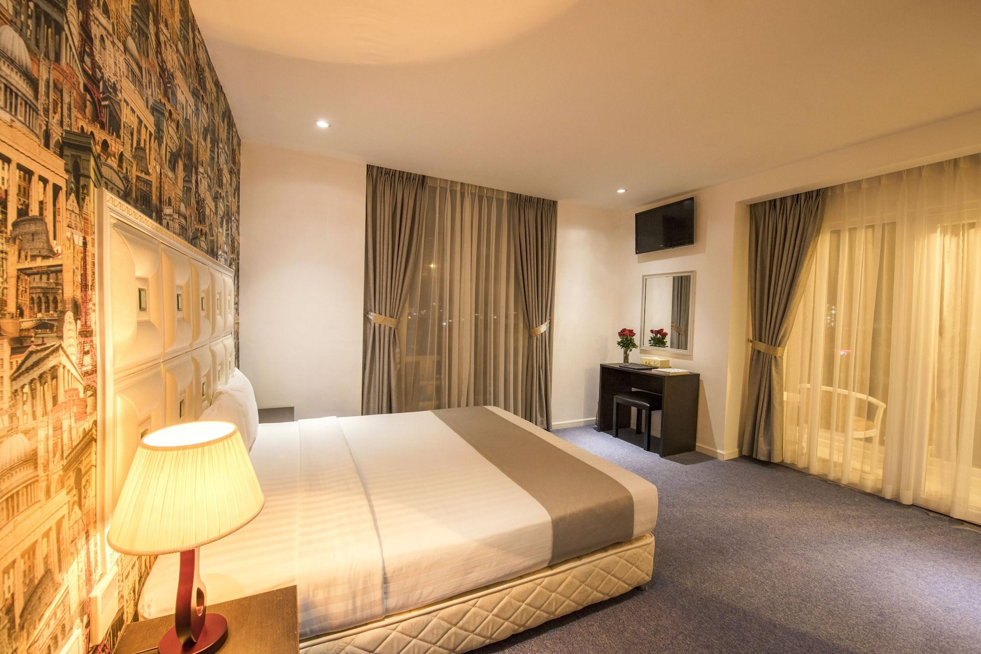 Golden Crown Hotel Ho Chi Minh City Exterior photo