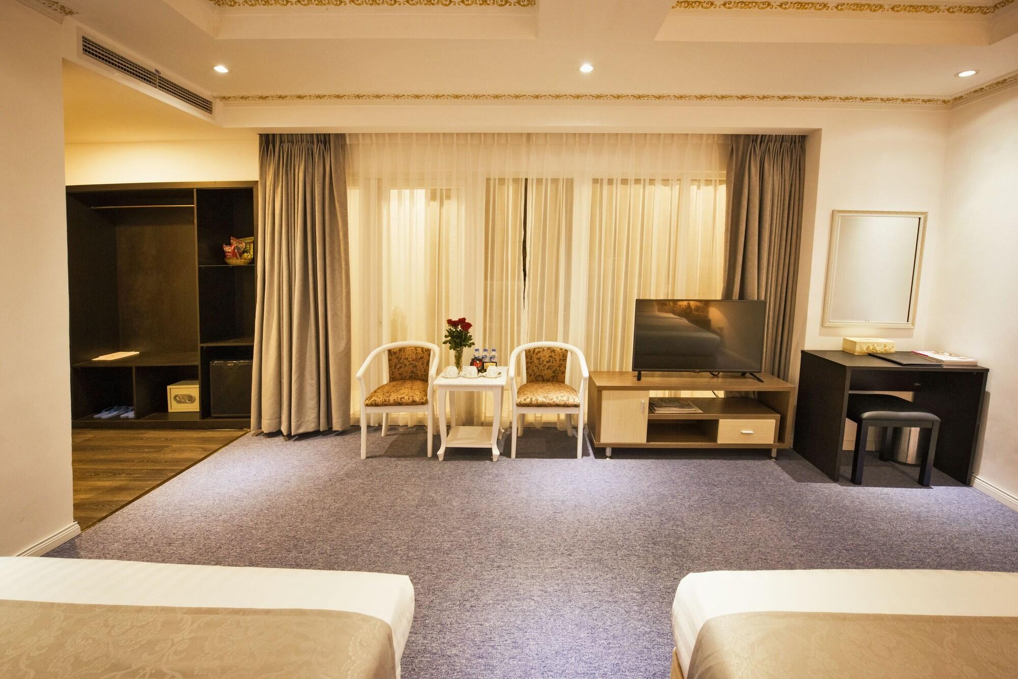 Golden Crown Hotel Ho Chi Minh City Exterior photo