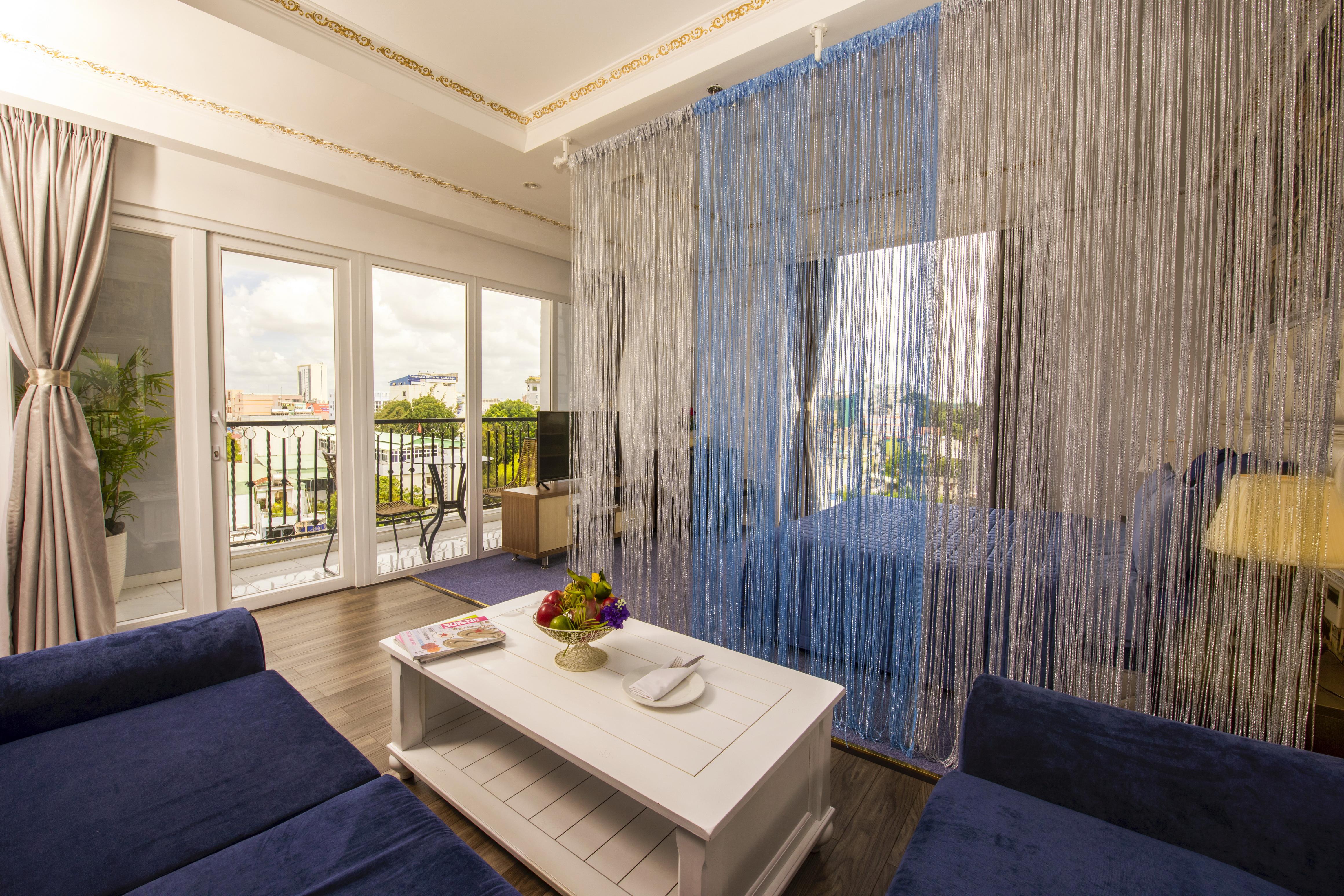 Golden Crown Hotel Ho Chi Minh City Exterior photo