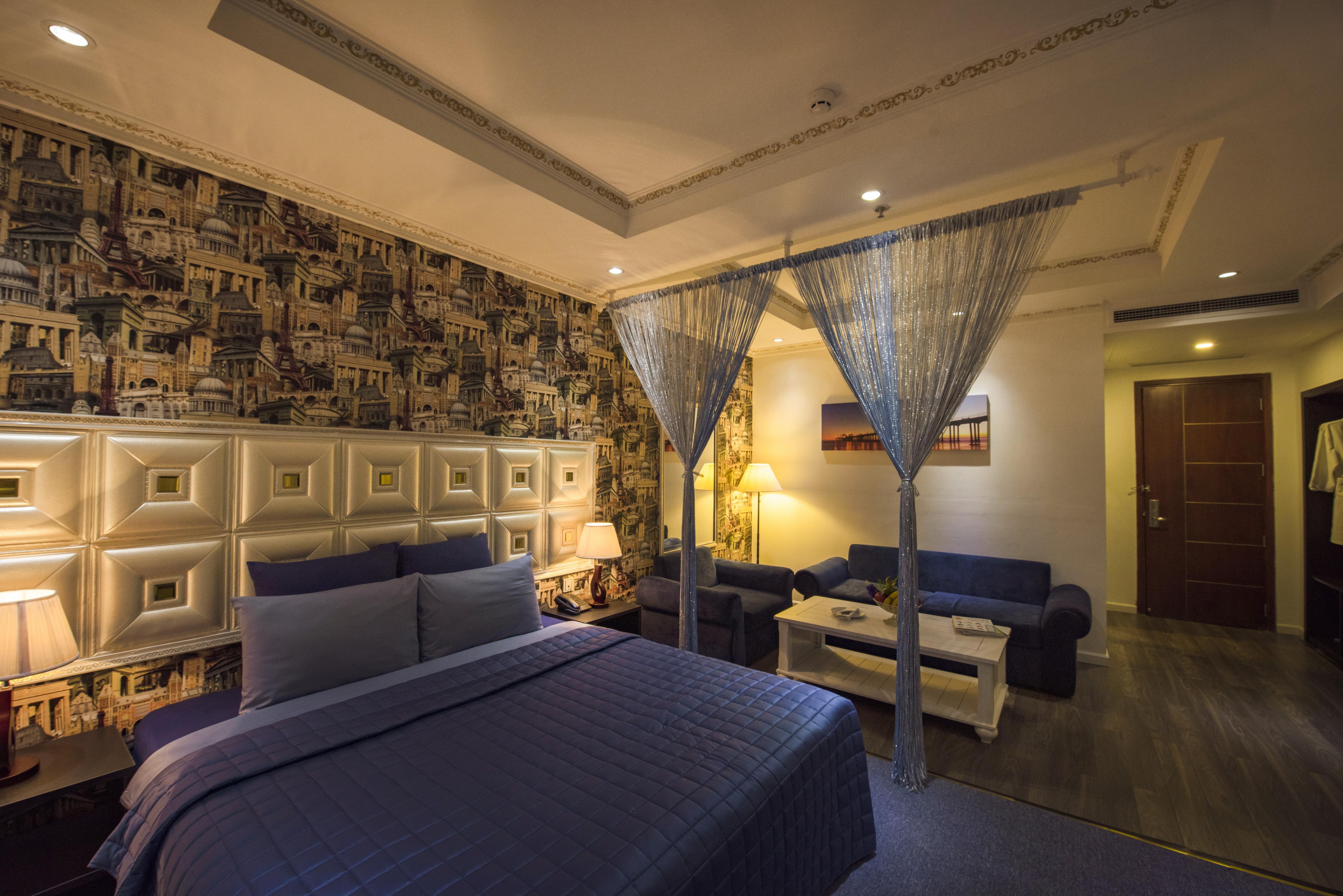 Golden Crown Hotel Ho Chi Minh City Exterior photo