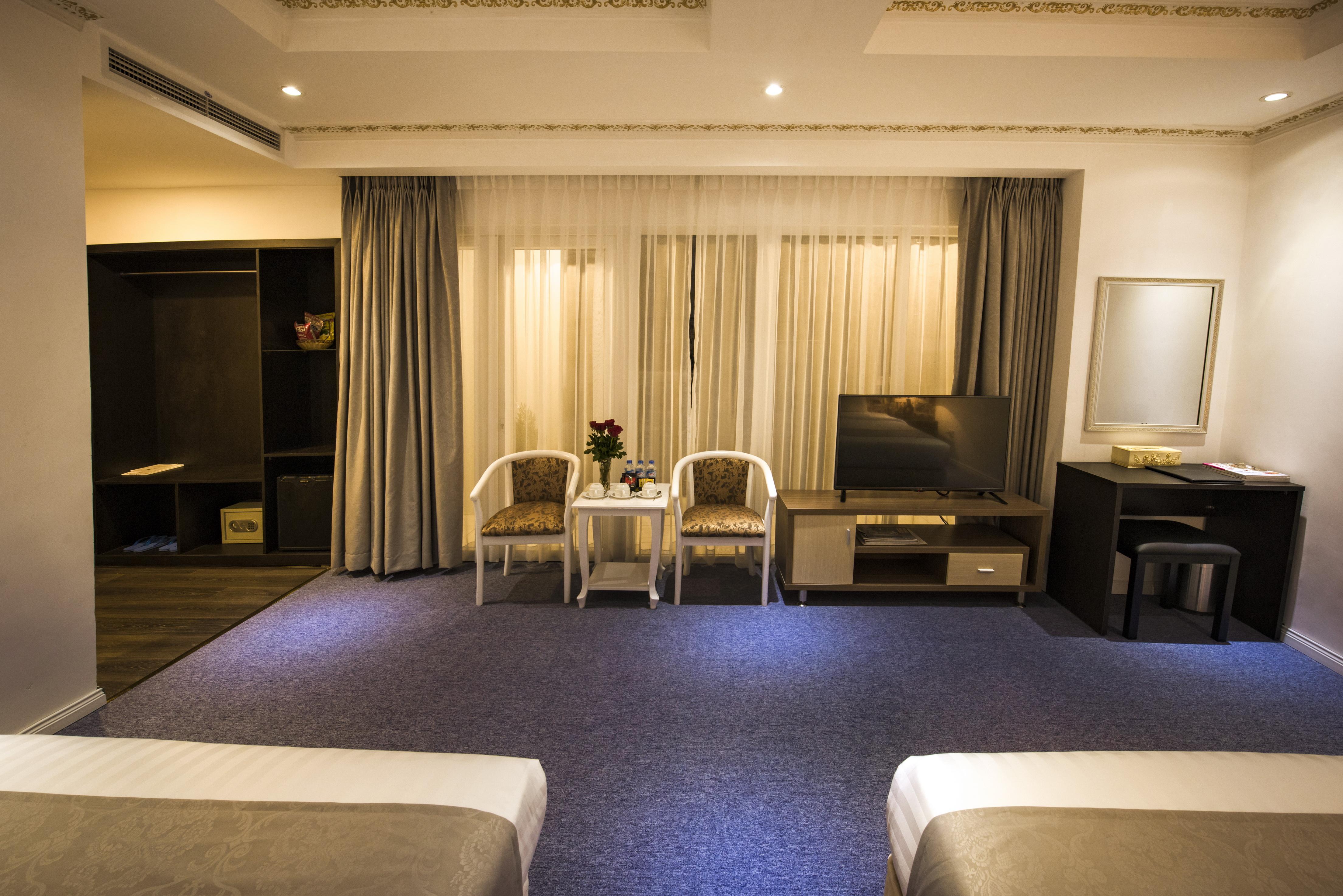 Golden Crown Hotel Ho Chi Minh City Exterior photo
