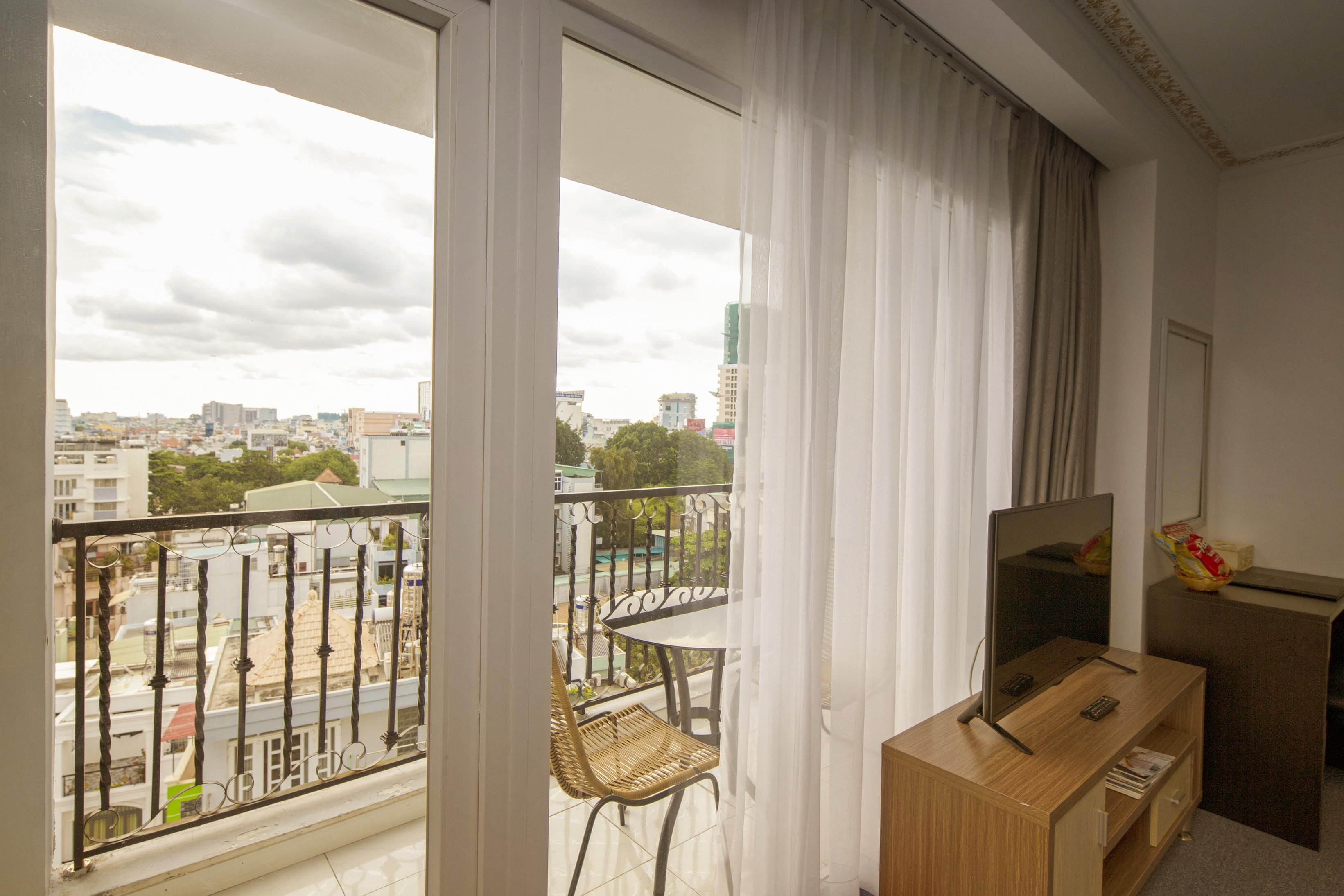 Golden Crown Hotel Ho Chi Minh City Exterior photo