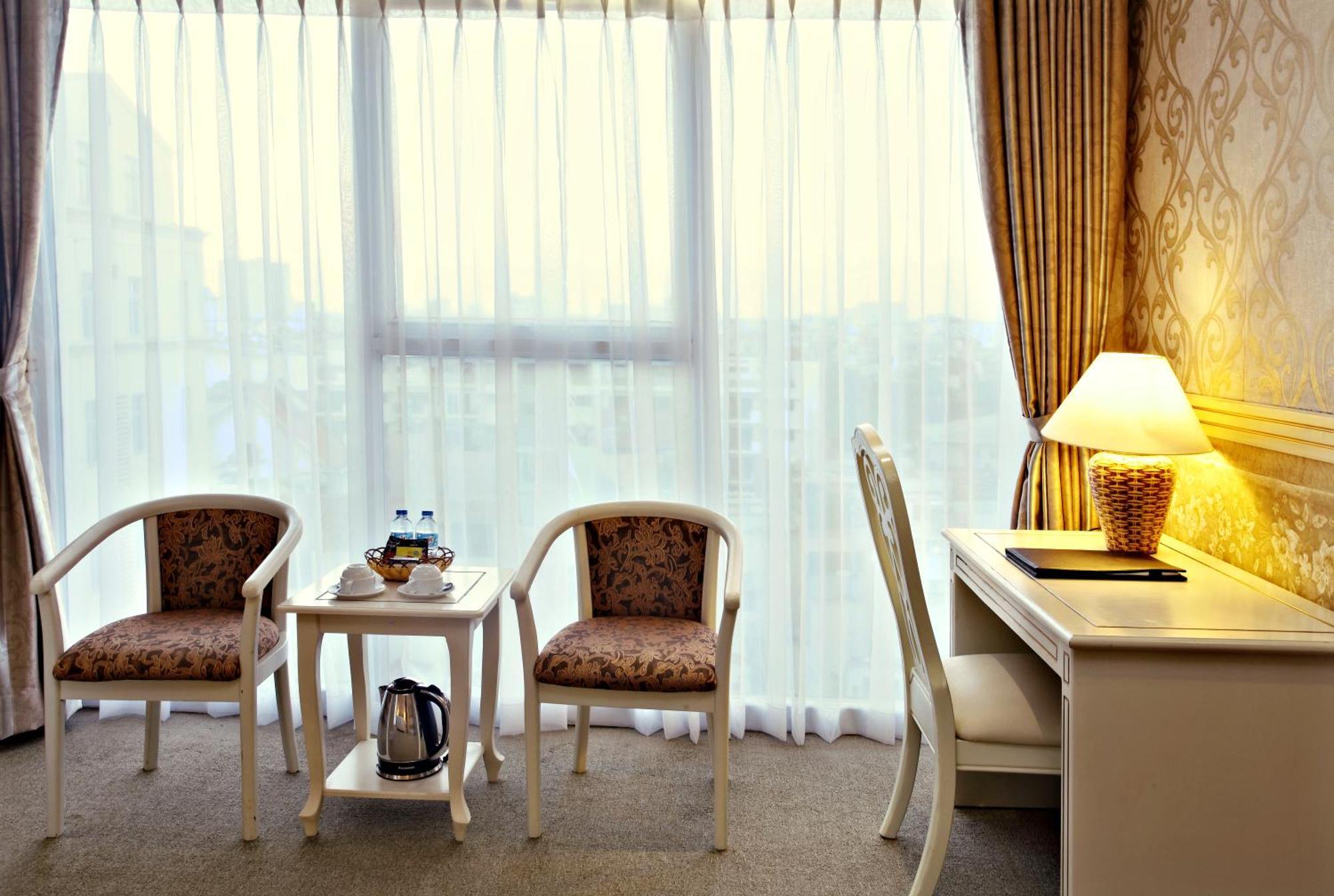 Golden Crown Hotel Ho Chi Minh City Room photo