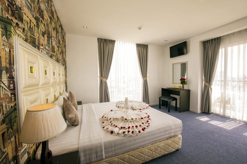 Golden Crown Hotel Ho Chi Minh City Exterior photo